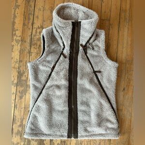 KUHL Flight Vest